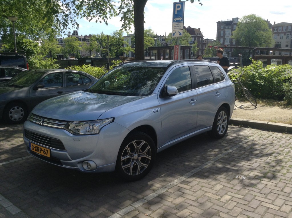 Mitsubishi-Outlander-Plug-In-Netherlands-8